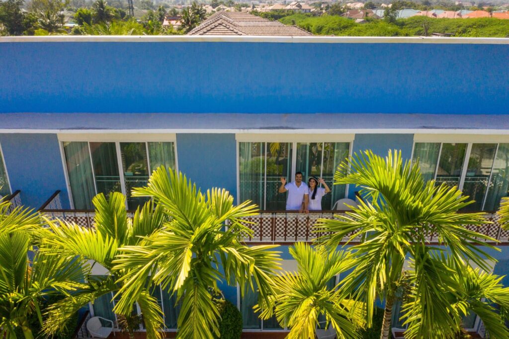 Blu Deluxe Pool Side Blu Deluxe Pool Side