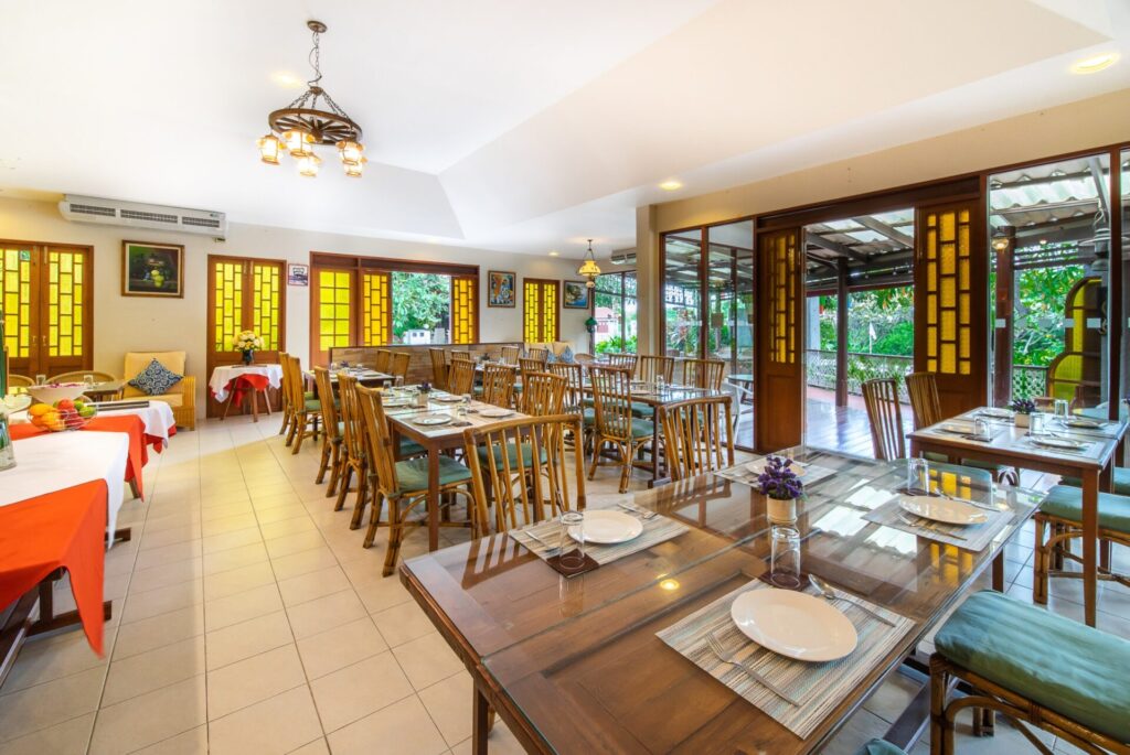 Dining Dining